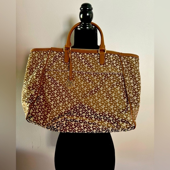 DKNY logo bag